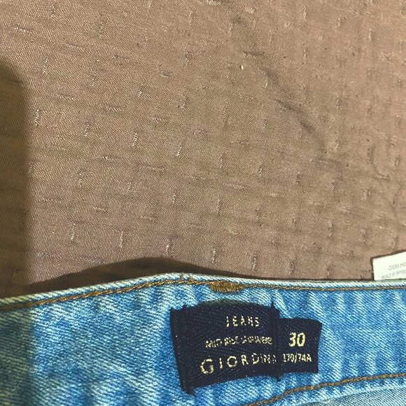 Giordano Jeans - Picture 2 of 2